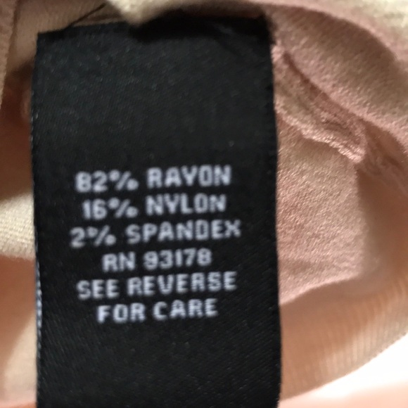 🛍️ Pretty beige lightweight sweater. - Picture 3 of 4